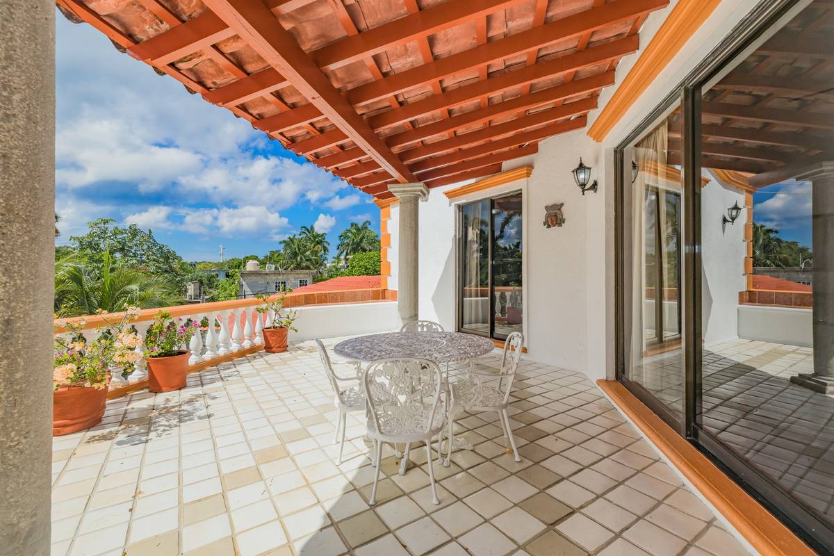 Castillo del Rey — rooftop terrace